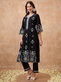Globus - Black Scalloped Hem Bell Sleeves Floral Embroidered Kurta and Straight Pant (Set of 2)