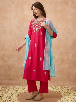 Globus - Pink Round Neck Floral Embroidered Straight Kurta with Pant and Dupatta (Set of 3)