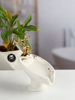 Kookee - Black Ceramic Soap Holder Dish with Scrub