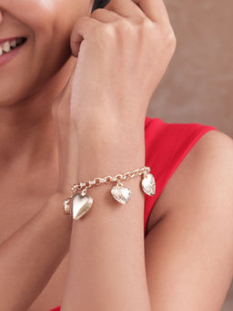ToniQ - Gold Engraved Heart Charm Bracelet