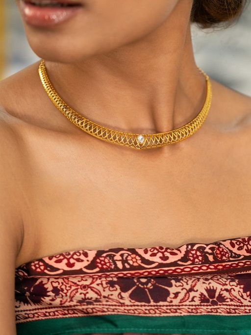 Buy Shaya by CaratLane Queen of Organising Choker Necklace in Gold