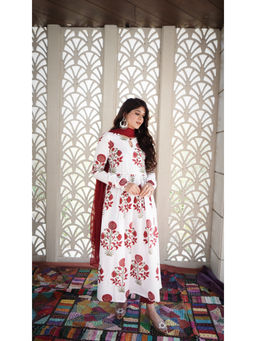 LABEL MAE - White Floral Print Anarkali with Pant and Dupatta (Set of 3)