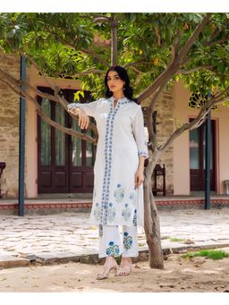 Missprint - Women White Floral Printed Kurta with Pant
