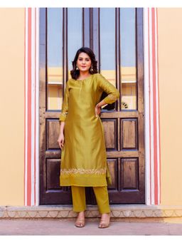 Missprint - Women Red Zari Embroidered Kurta with Pant