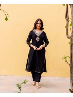 Missprint - Women Black Embroidered Sequined Kurta with Pant