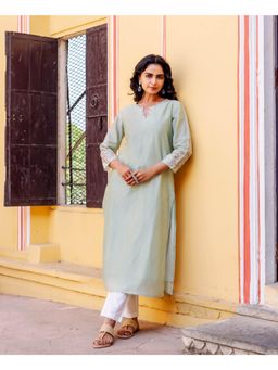 Missprint - Women Green Embroidered Zardozi Kurta with Pant