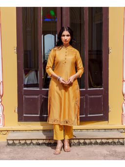 Missprint - Women Mustard Floral Embroidered Kurta with Pant