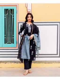 Missprint - Women Black Floral Printed Kurta with Pant and Dupatta