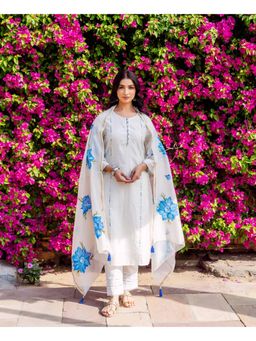 Missprint - Women Off White Floral Printed Kurta with Pant and Dupatta