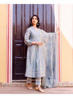 Missprint - Women Grey Embroidered Thread Work Kurta with Pant and Dupatta