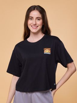 Enamor - Short Sleeve Crew Neck Crop length Slip on Square T-Shirt For Women - E3G5