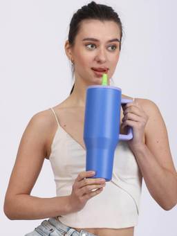 House of Quirk - Tumbler with Handle and Simple Flip Straw