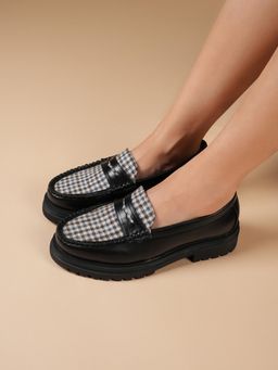 Theater - Women Dr Storm Black Printed Penny Loafers