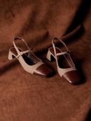 Brown color option, Currently selected