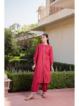 SAVI - Cotton Floral Printed Flared Designer Red Kurta