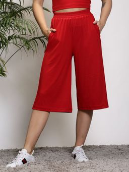 Sera - Women Red Solid Capri