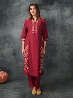 Phulkari Forever - Maroon Pure Chanderi Hand Embroidered Kurti and Pant (Set of 2)