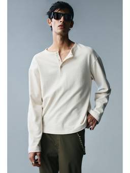 H&M - Men White Regular Fit Cotton Henley Top