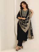 Black color option, Sold out, Currently selected