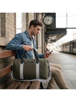 Giordano - Unisex 36L Canvas Duffle Bag With Detachable Strap - Brown