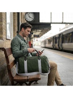 Giordano - Unisex 36L Canvas Duffle Bag With Detachable Strap - Green