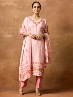 Women Plus - Pink Printed Embellished Muslin Silk Kurta with Pant and Dupatta