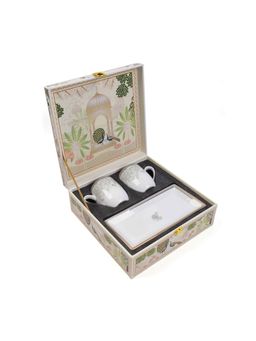 ICHKAN - White Iris Gift Box Combo ( 2 Couple Mugs + Small Platter )