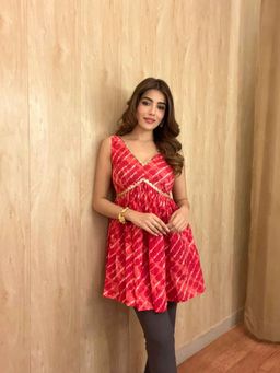 Label Aditi Hundia - Shibori Red Short Kurti