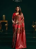 Red color option, Sold out, Currently selected