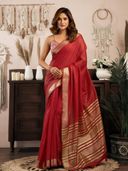 Red color option, Sold out, Currently selected