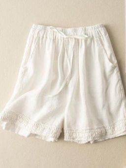 Outzidr - White Lace Detailed Shorts