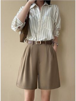 Outzidr - Brown Relaxed Fit Pleated Shorts