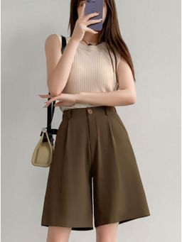 Outzidr - Brown Pleated Relaxed Fit Shorts