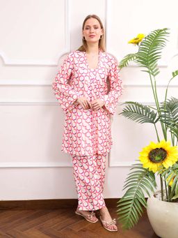 ALLUREARMOIRE - Printed V-Neck Muslin Pink Co-Ord (Set of 2)