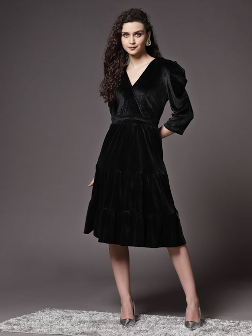 Buy KASSUALLY Black Velvet Midi Dress Online