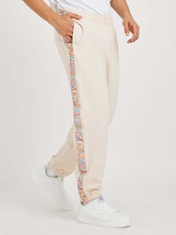 Styli - Men Side Motif Printed Tape Relaxed Fit Cream Joggers