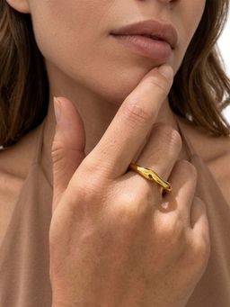 Sorele - Women Anti-Tarnish 18K Gold-Plated Sculptural Minimal Band Ring