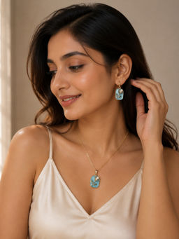 FUNKRAFTS - Green Necklace with Earrings