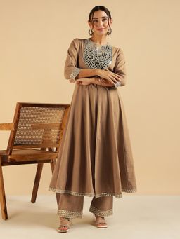 Deebaco - Beige Pure Cotton Solid Kurta with Palazzo