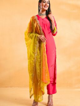 The Svaya - Fuchsia Pink Crepe Kurta with Pant and Dupatta