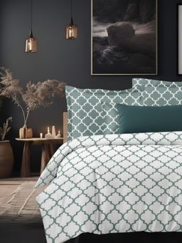Sleeping Owls- because your sleep matters - Green Bedsheet with Pillow Covers (Super King)