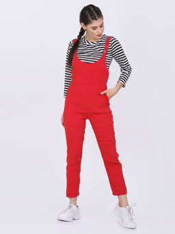 Buynewtrend - Women Blended Fabric Red Stripes Dungaree with Top (Set of 2)