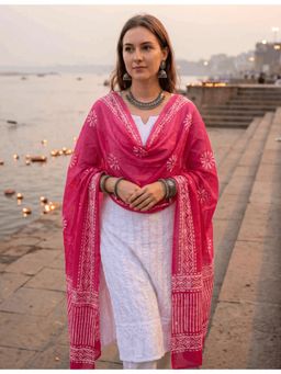 Hella Fashions - Pink Cotton Floral Dupatta