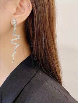 White Lies - Snake Earrings - Gold