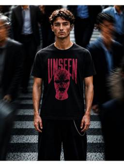 Bene Kleed - Men Black Graphic Regular Fit Half Sleeves T-Shirt