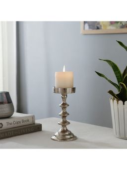 De Maison Decor - Ebon Whisper Silver Candle Holder