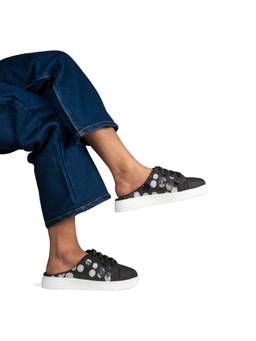 RETTROSE - Black The Eclipse Spark Luxury Embellished Casual Sneakers