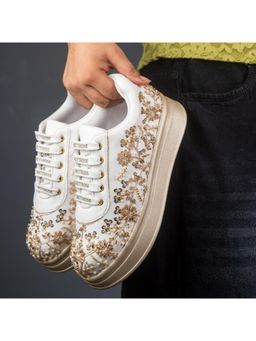 RETTROSE - Off White Ruhani Embellished Sneakers