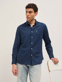 The Bear House - Men Blue Solid Shirt