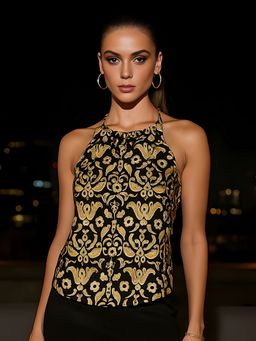 Don’t be basic - Floral Print Black Top